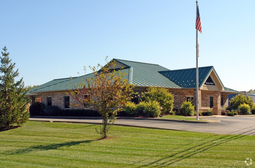 More Photos Of 1397 Elizabeth Pike, Mineral Wells Bank For Lease