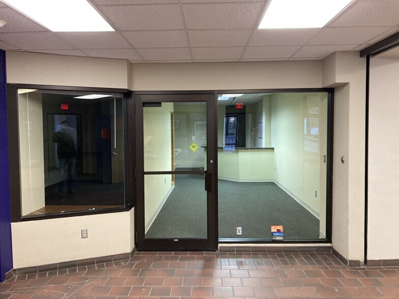 More Photos Of 323 W Superior St, Duluth Storefront Retail Office For Sale