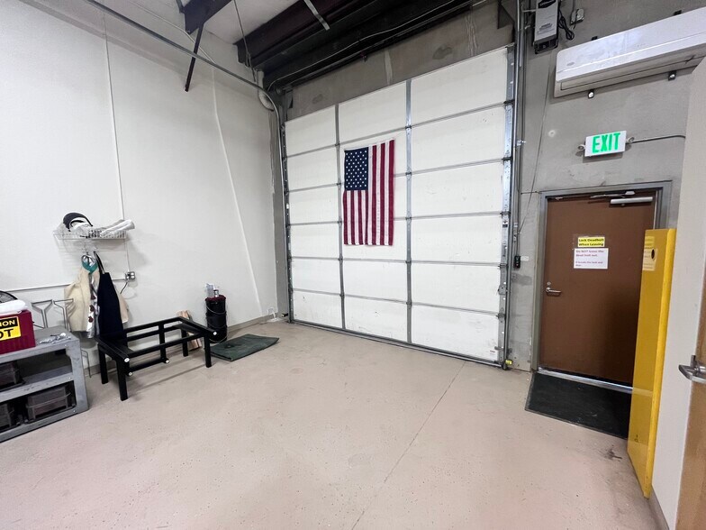 More Photos Of 730-742 Synthes Ave, Monument Manufacturing For Lease