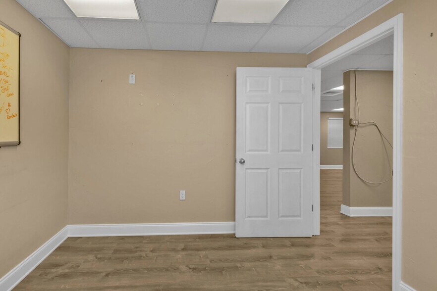 More Photos Of 128 W Charlotte Ave, Punta Gorda Office Residential For Sale