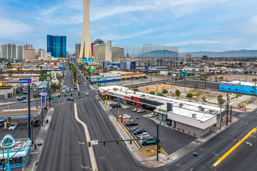 More Photos Of 1600-1616 S Las Vegas Blvd, Las Vegas General Retail For Lease