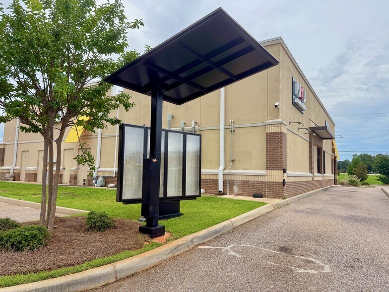 More Photos Of 5031 Montgomery Hwy, Dothan Storefront For Lease