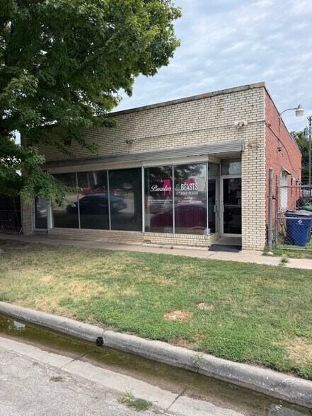 More Photos Of 136 S Pattie St, Wichita Warehouse For Sale
