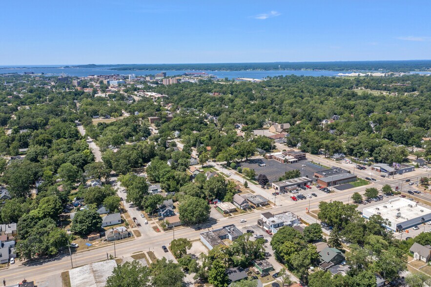 More Photos Of 1090 S Getty St, Muskegon Storefront For Sale