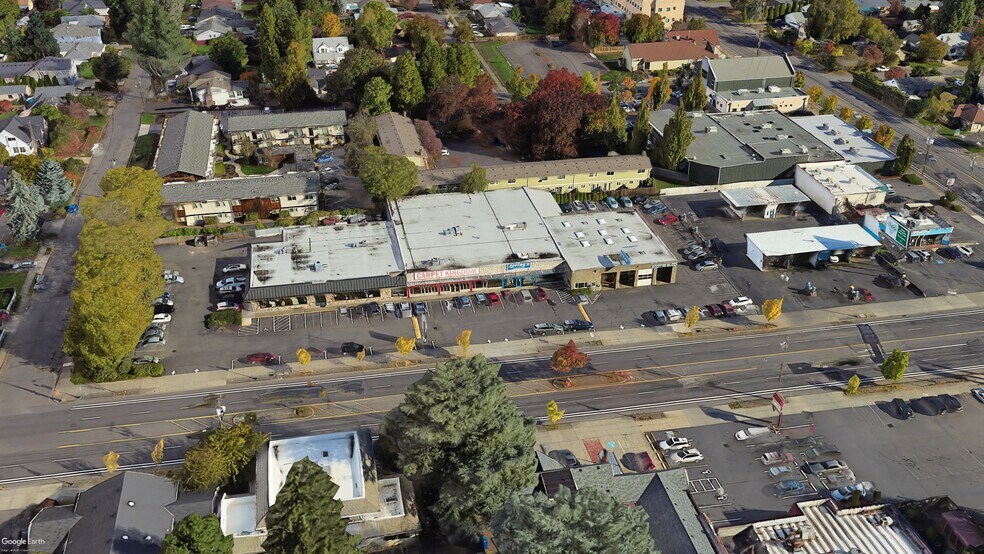 More Photos Of 700 NE 102nd Ave, Portland Office For Sale