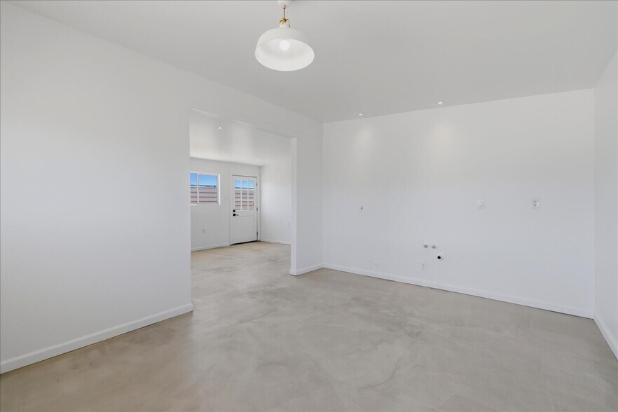 More Photos Of 61714 Commercial St, Joshua Tree General Retail For Sale