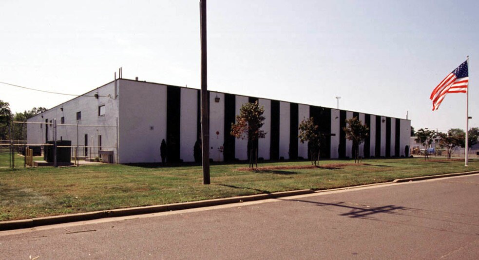 More Photos Of 104 New Era Dr, South Plainfield Warehouse For Lease