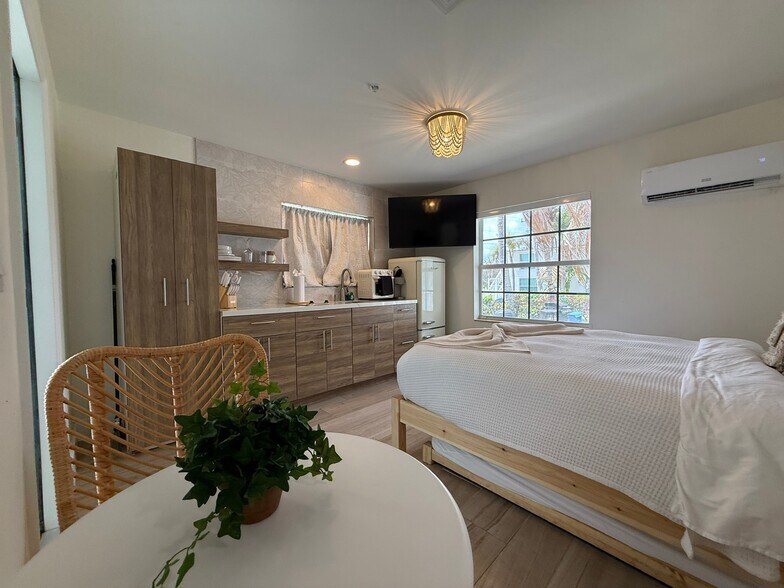 More Photos Of 2502 Tamarind Dr, Hutchinson Island Hotel For Sale