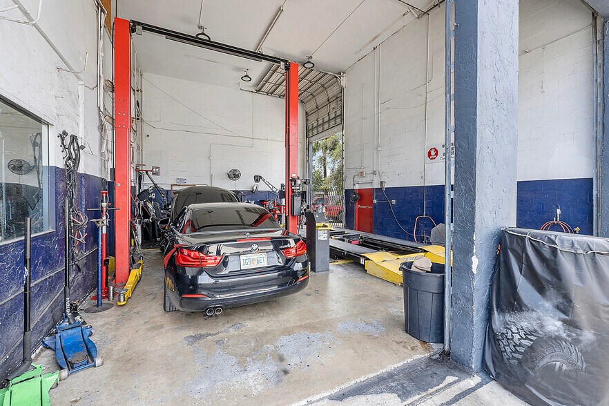 More Photos Of 3593 S Military Trl, Lake Worth Auto Repair For Sale