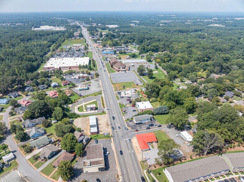 More Photos Of 2303 E Main St, Lincolnton Office For Sale