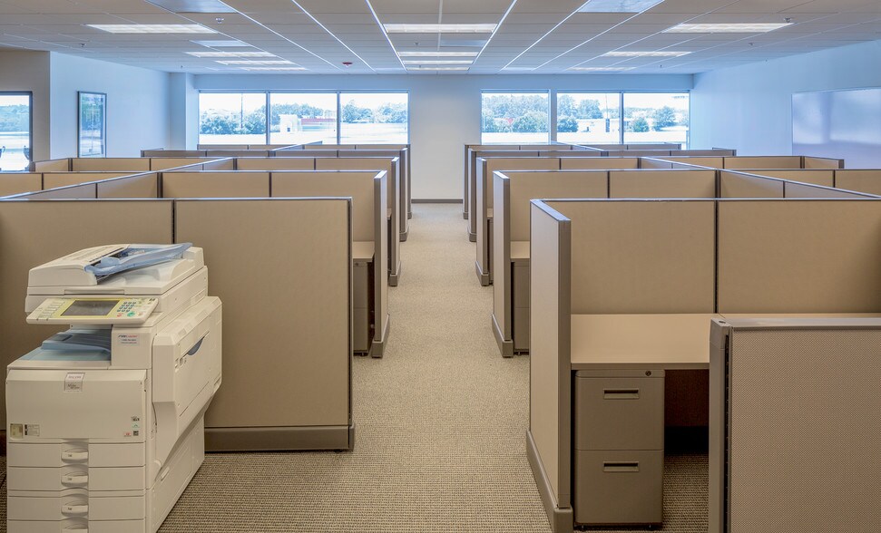 More Photos Of 24624 Interstate 45, Spring Coworking Space