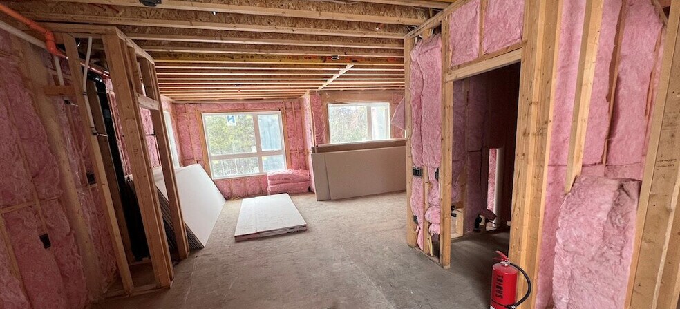 More Photos Of 500 302 Ave, Kimberley Apartments For Sale