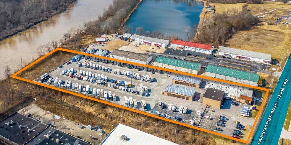 More Photos Of 4888 Baumgartner Rd, Mehlville Warehouse For Lease