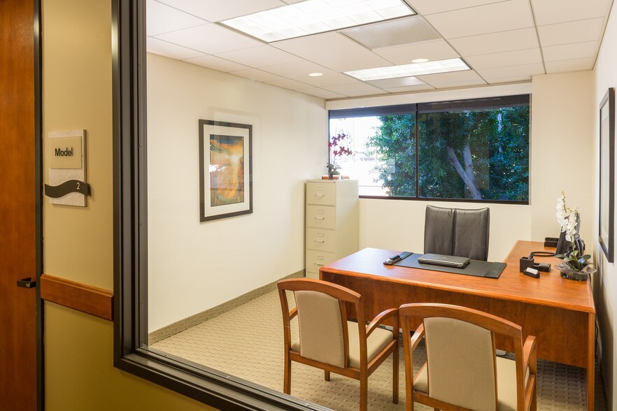 More Photos Of 707 E Tahquitz Canyon Way, Palm Springs Medical For Lease