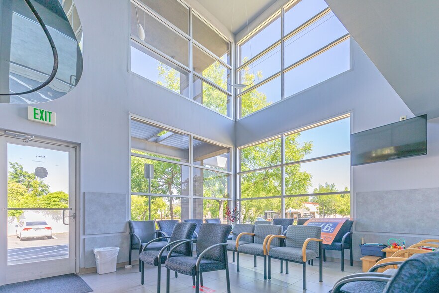 More Photos Of 7141 Fair Oaks Blvd, Carmichael Medical For Sale