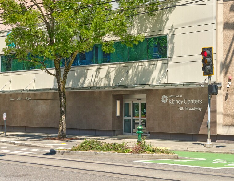 More Photos Of 700 Broadway, Seattle Medical For Lease
