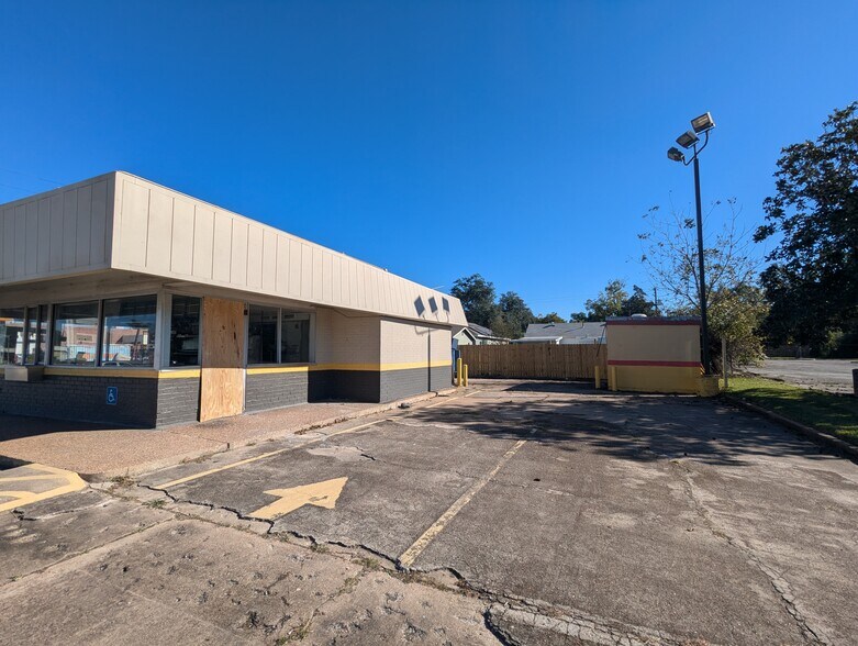 More Photos Of 1322 N 16th St, Orange Fast Food For Lease