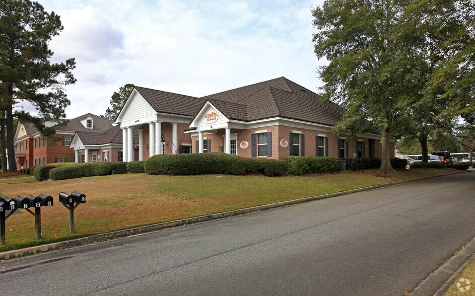 More Photos Of 3470 N Valdosta Rd, Valdosta Office For Lease