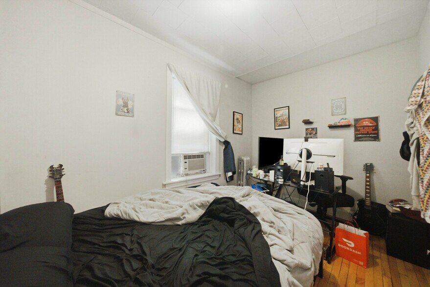 More Photos Of 3605-3607 W Palmer St, Chicago Apartments For Sale