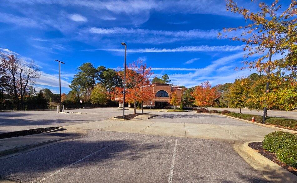 More Photos Of 701 Mutual Ct, Raleigh Office For Sale