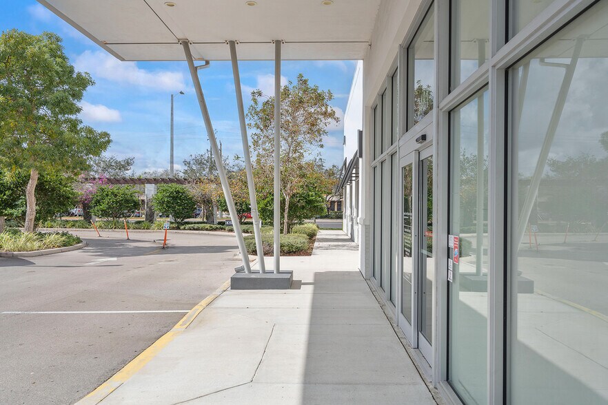 More Photos Of 3481 N University Dr, Coral Springs General Retail For Sale