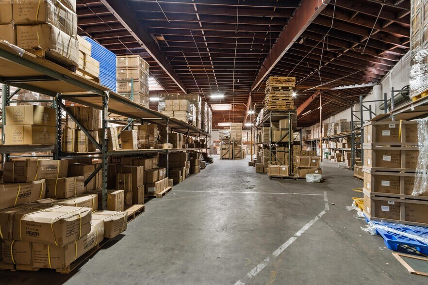 More Photos Of 6310 Corsair St, Commerce Manufacturing For Sale