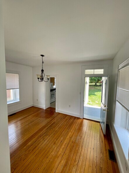 More Photos Of 506 E Liberty St, Charles Town Apartments For Sale