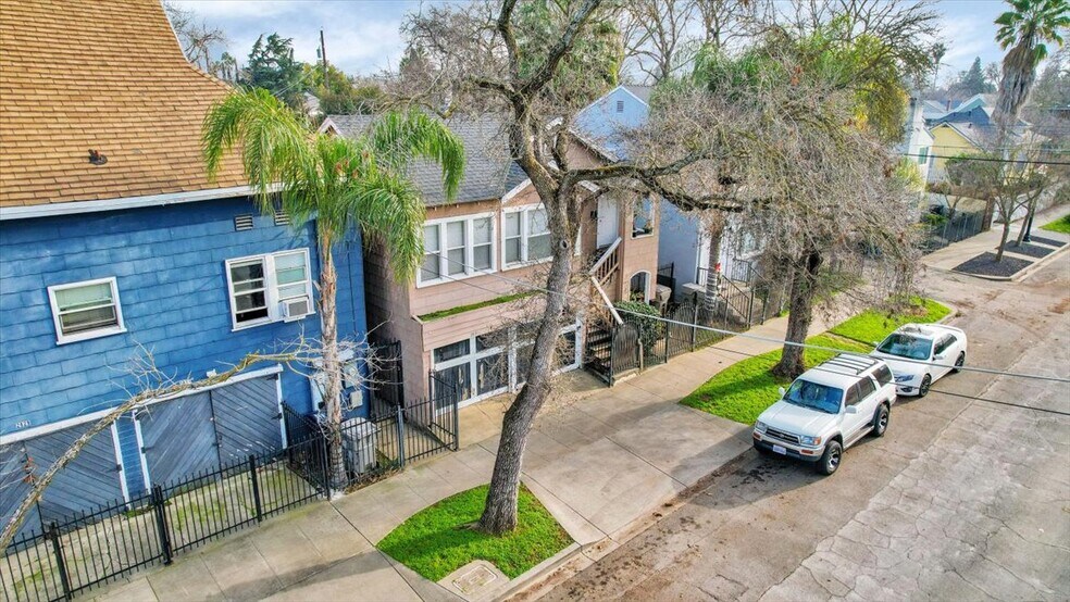 More Photos Of 2611 Alhambra, Sacramento Apartments For Sale
