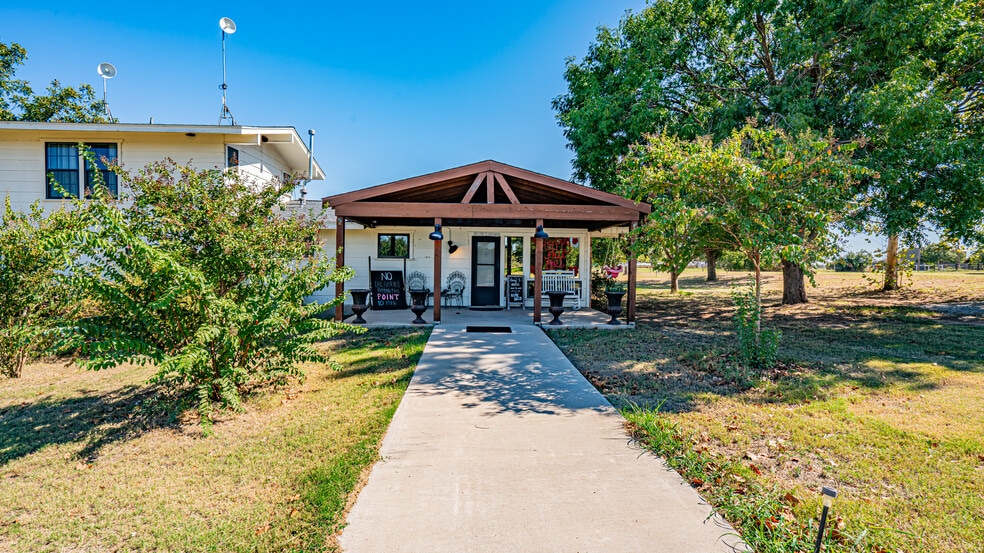 More Photos Of 1275-1299 Big Valley Cir, Lipan Trailer Camper Park For Sale