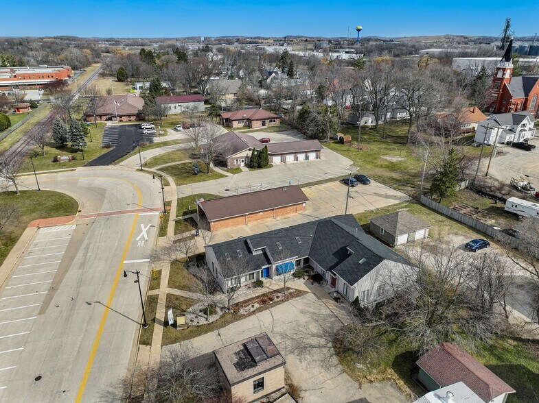 More Photos Of 111-113 Depot, Johnson Creek Medical For Sale