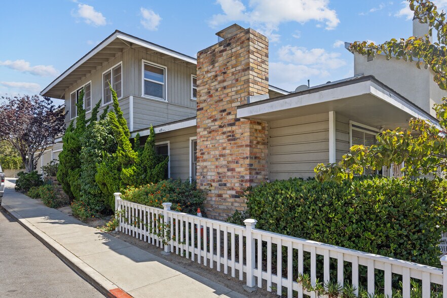 More Photos Of 144 Whiting St, El Segundo Apartments For Sale