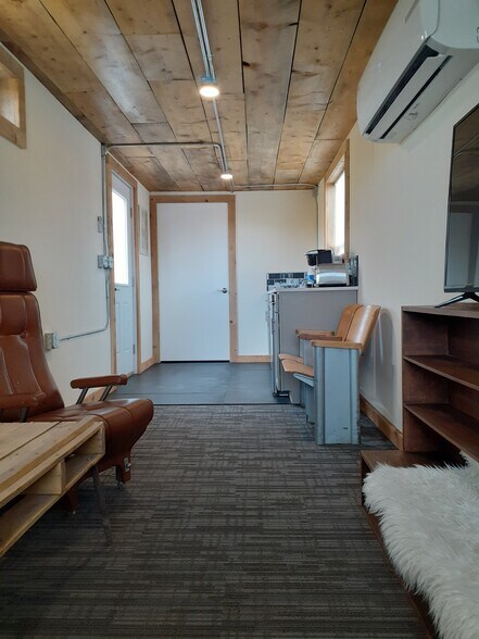 More Photos Of 465 Union st, Florence Specialty For Sale