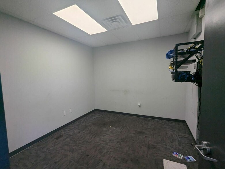 More Photos Of 2920 ALT US 27, Sebring Service For Lease