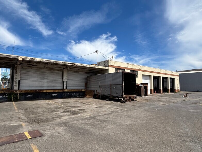 More Photos Of 3147 NW Front Ave, Portland Warehouse For Sale