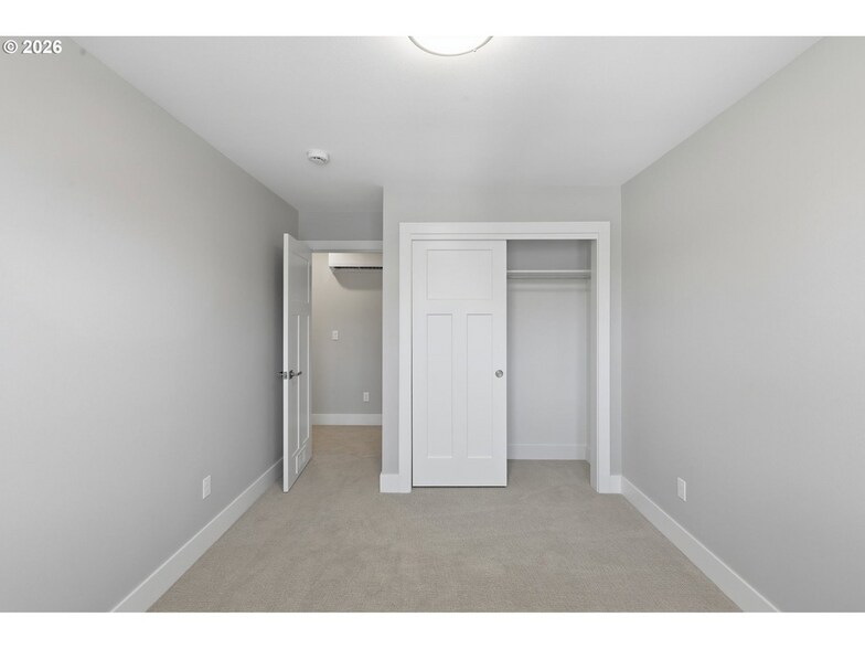 More Photos Of 4011 SW Royal Ave, Gresham Specialty For Sale