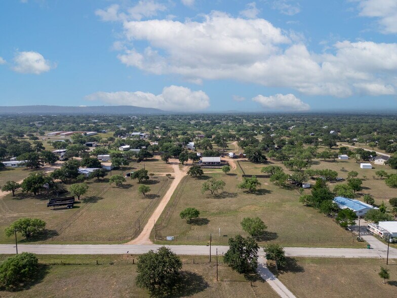 More Photos Of 310 Cortez Trl, Buchanan Dam Trailer Camper Park For Sale