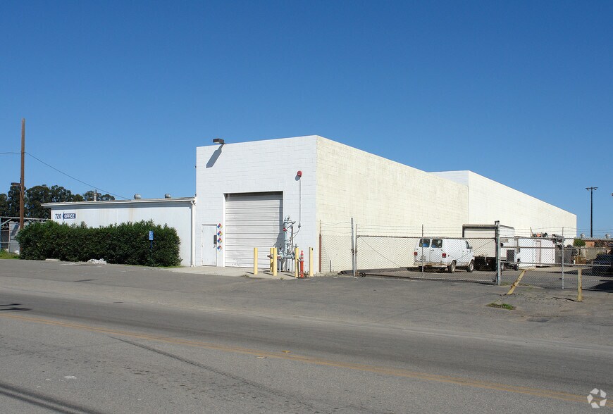 Primary Photo Of 720 Pacific Ave, Oxnard Warehouse For Sale
