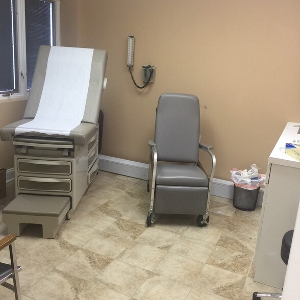 More Photos Of 200 Perrine Rd, Old Bridge Medical For Sale