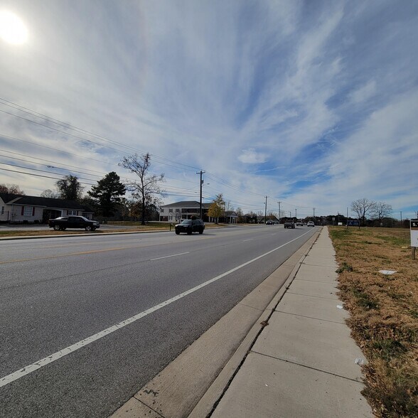 More Photos Of 8203 E Brainerd Rd, Chattanooga Land For Sale