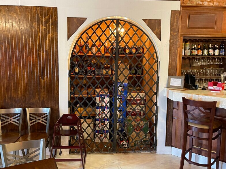 More Photos Of 117 N Jefferson Ave, Eatonton Storefront For Sale