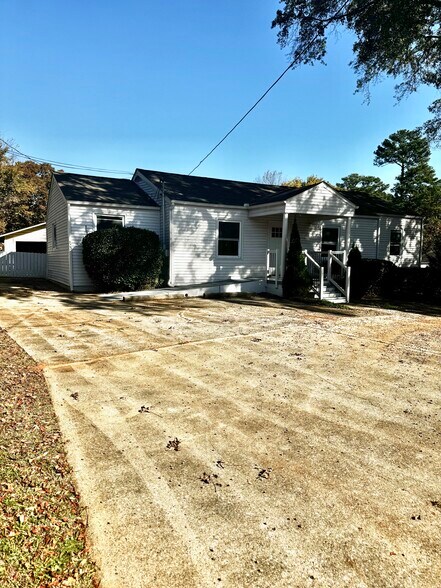 More Photos Of 1741 Spring St, Smyrna Medical For Lease