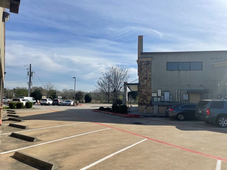 More Photos Of 3800 FM-528 Rd E, Friendswood Unknown For Lease