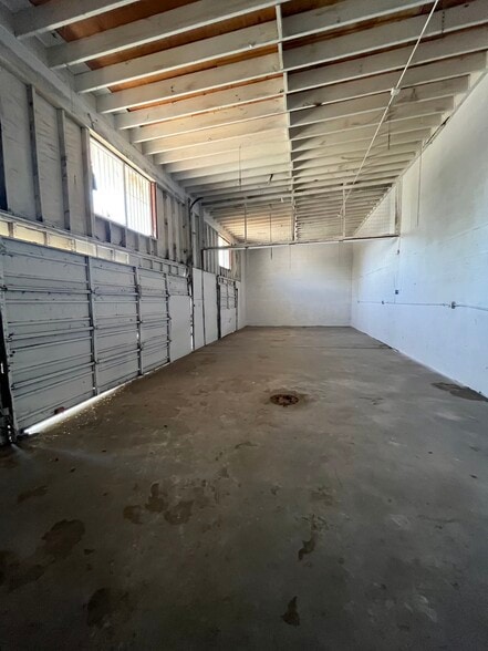 More Photos Of 431 W 10th St, San Bernardino Auto Repair For Sale
