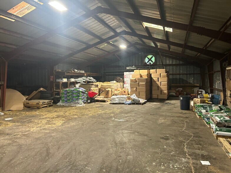 More Photos Of 1159 Stafford Street, Rochdale Warehouse For Lease