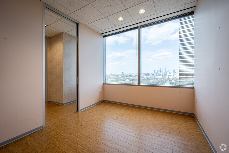 Photo of 21st Floor Ste 2190