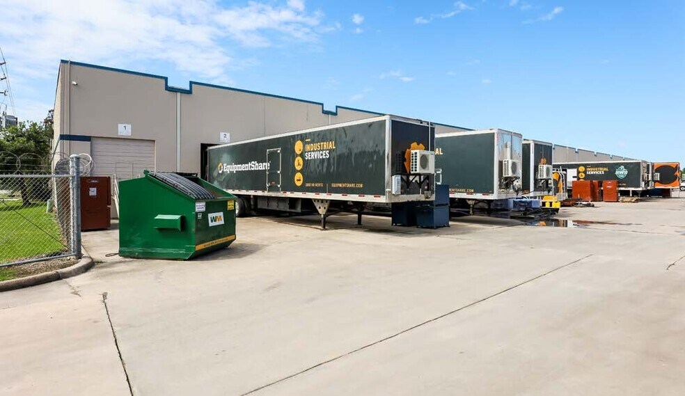 More Photos Of 18207 Chisholm Trl, Houston Unknown For Lease