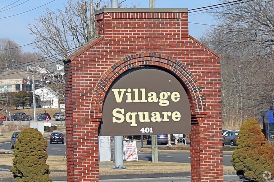 More Photos Of 401 Monroe Tpke, Monroe General Retail For Lease