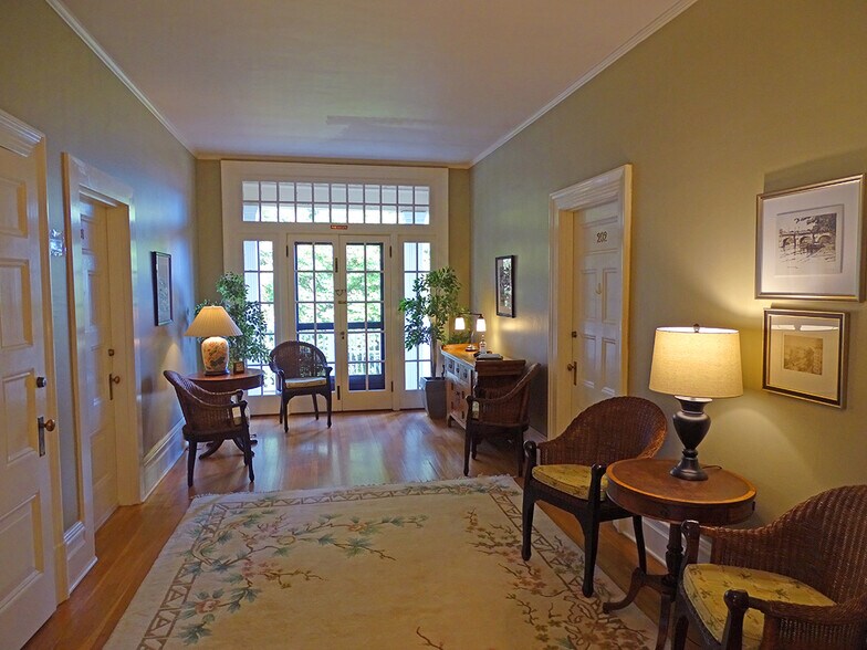 More Photos Of 1012 SW King Ave, Portland Office For Sale