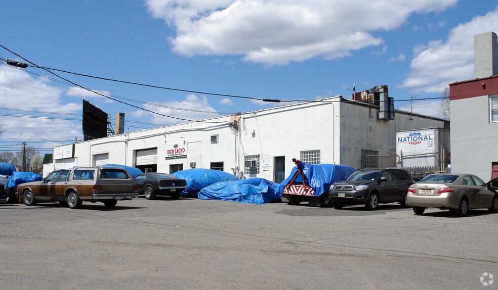 More Photos Of S-120 Route 17, Paramus, NJ, USA, Paramus Industrial For Lease