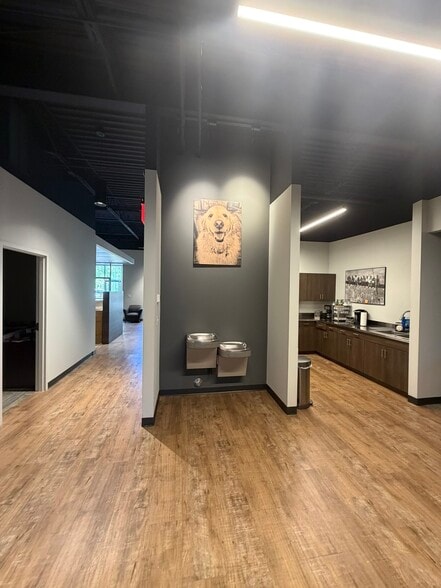 More Photos Of 3204 Churchland Blvd, Chesapeake Medical For Sale
